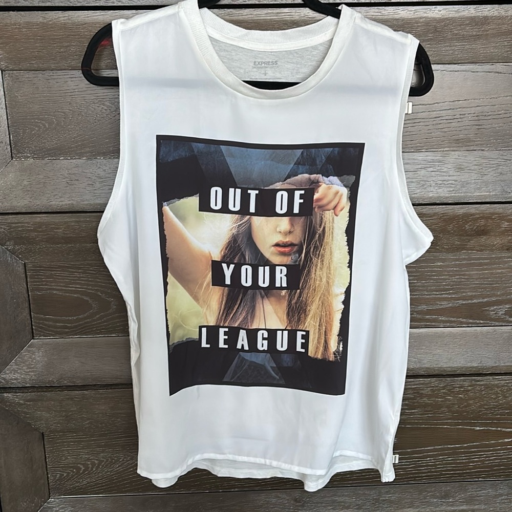 NWOT EXPRESS muscle 💪 tank. Women’s size L.
